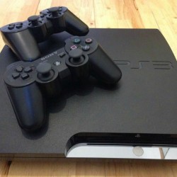 postadsuk.com-5-unique-orginal-box-slim-ps3-600gb-2-controllers-cable-charge-lead-excellent-condition-working-orde